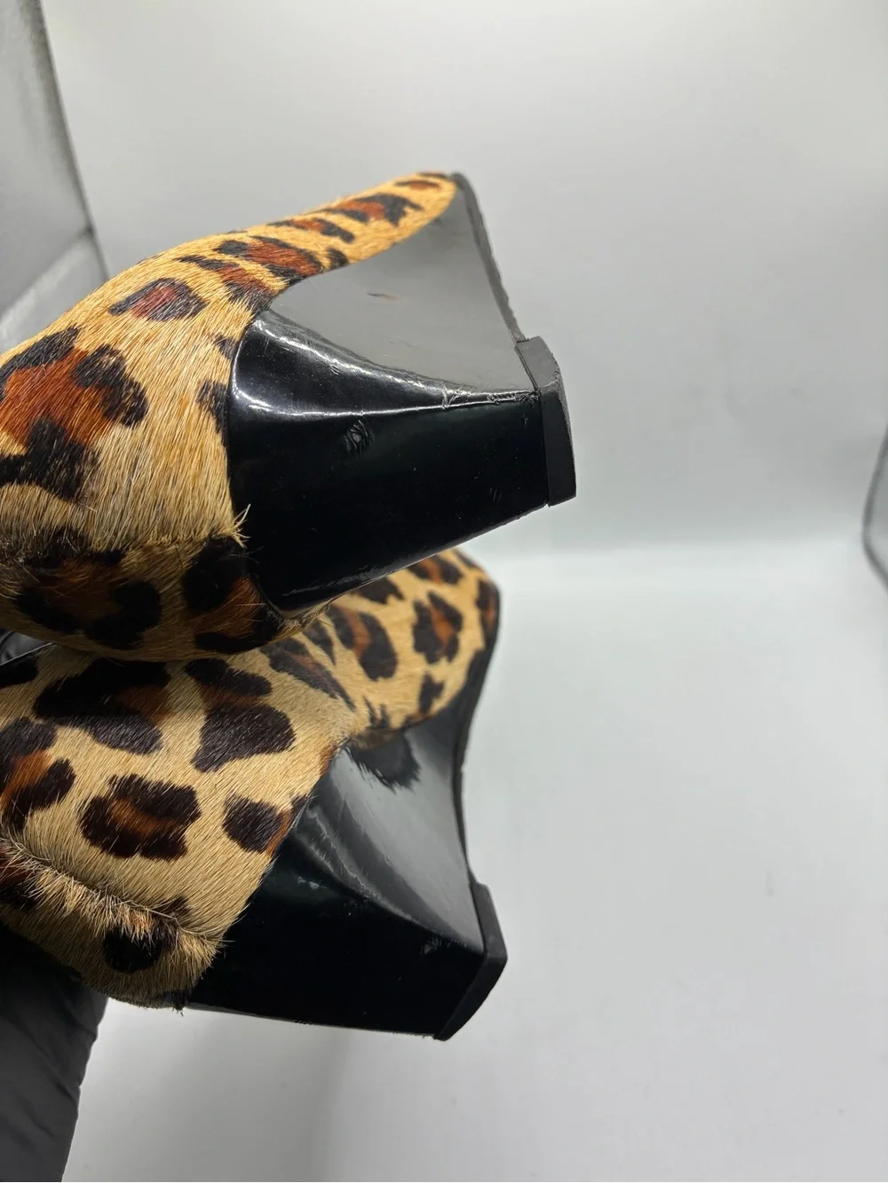 BCBGMAXAZRIA Leopard Calf Hair Peep Toe Wedge Heels Women’s 5.5B Leather Shoes